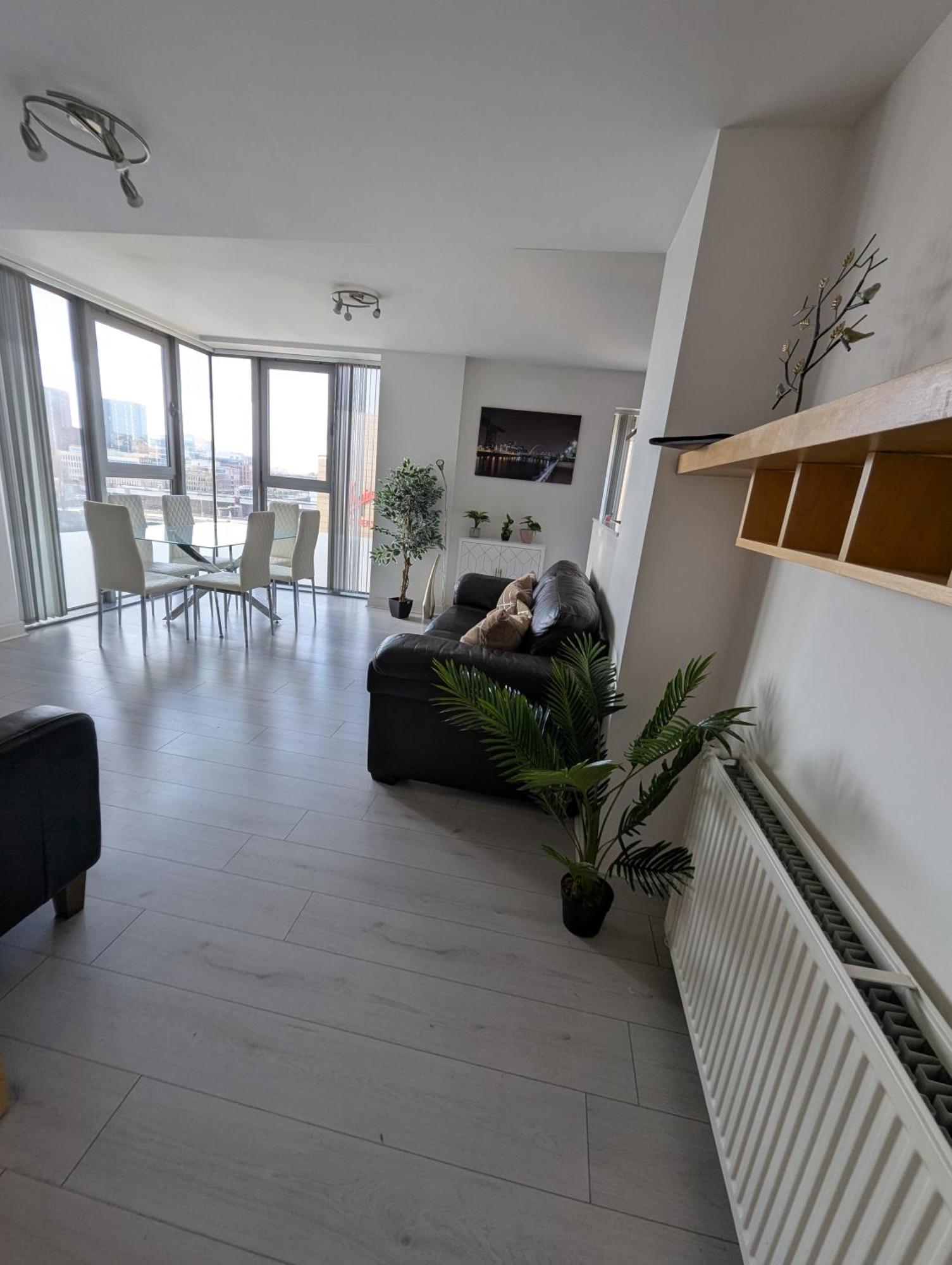 Glasgow City Centre Waterfront Apartment Exterior foto